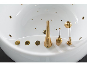 Свободностоящая акриловая ванна BelBagno BB30-1550 г/м